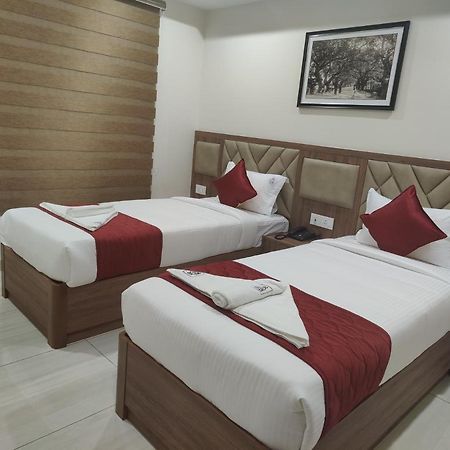 Rr Mount Elite Suites 钦奈 外观 照片