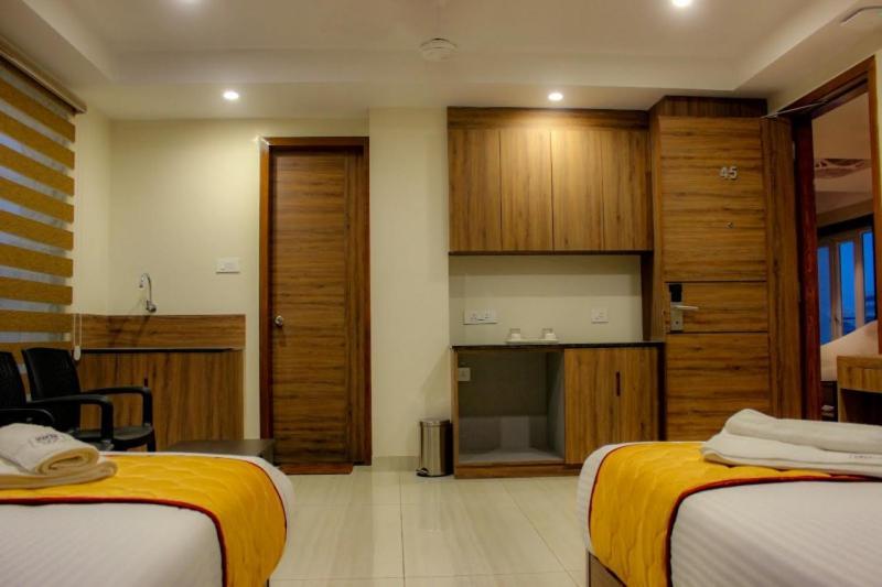 Rr Mount Elite Suites 钦奈 外观 照片