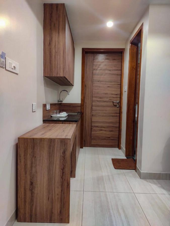 Rr Mount Elite Suites 钦奈 外观 照片