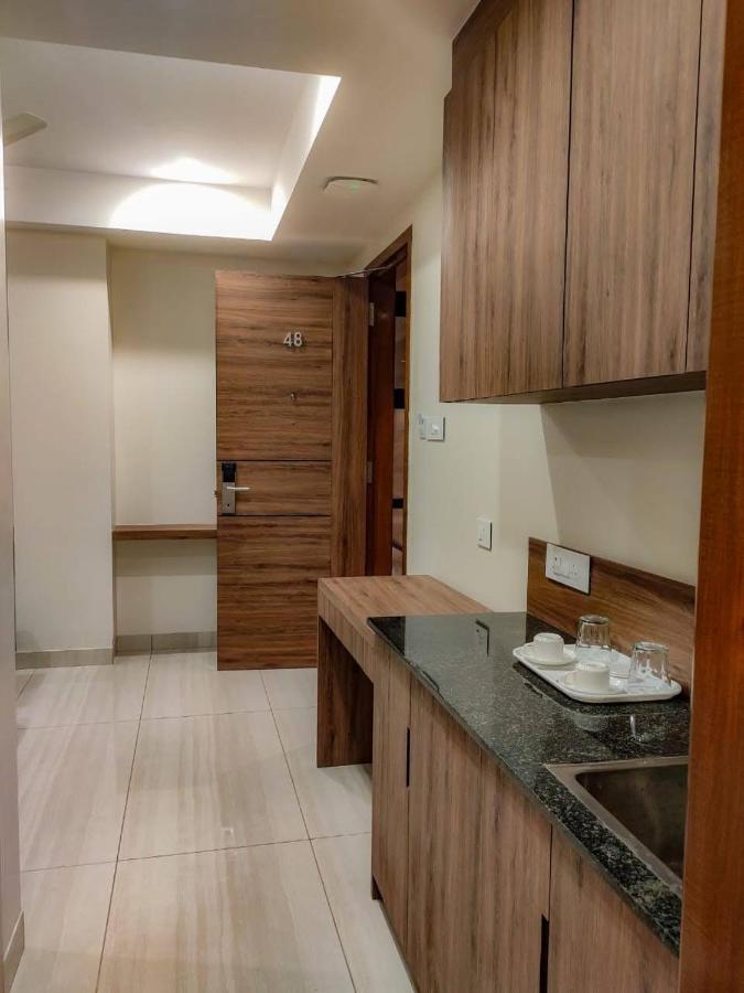 Rr Mount Elite Suites 钦奈 外观 照片