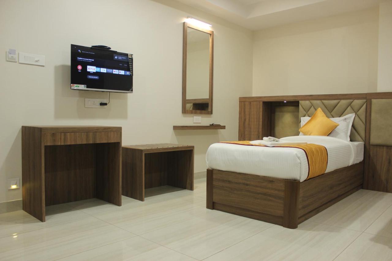 Rr Mount Elite Suites 钦奈 外观 照片